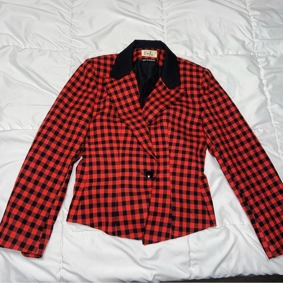 Emily | Wool Blend Red Buffalo Plaid Cropped Blazer Jacket Vintage 90’s - Picture 2 of 10